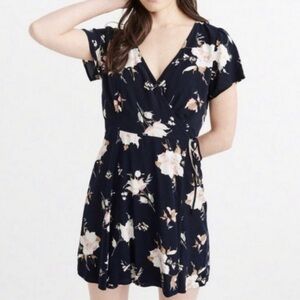Abercrombie & Fitch Mini Wrap Dress Size Small Navy Blue Floral Deep V-Neck